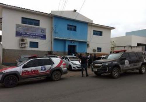 PM apreende maconha avaliada em R$ 100 mil que seria entregue em Arapiraca