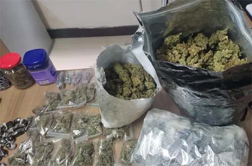 Suspeito de Usar Moto para Entregar Drogas é Preso em Operação no Prado