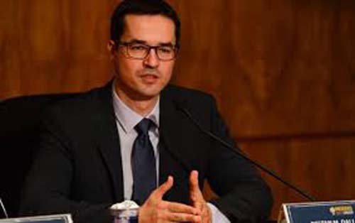 Deltan Dallagnol abre mão de promoção para ficar na Lava Jato