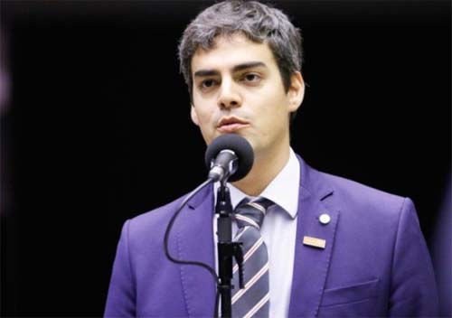 Deputado do Novo propõe o fim do diploma para psicólogo, engenheiro e outras 33 profissões