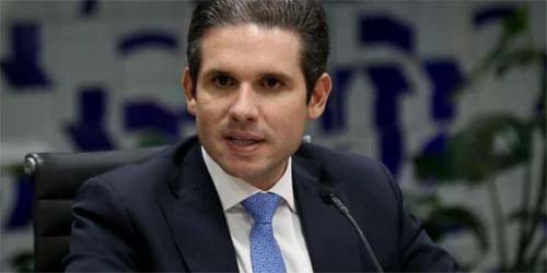 Hugo Motta defende ex-assessora de Lira após operação da Polícia Federal