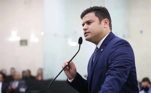 Depois de “impor” derrota a adversária em sua cidade, deputado faz pausa na vida pública
