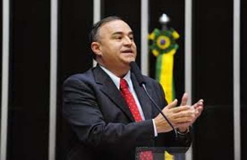 João Caldas enxerga espaço para candidatura ao Senado ao lado de Lira