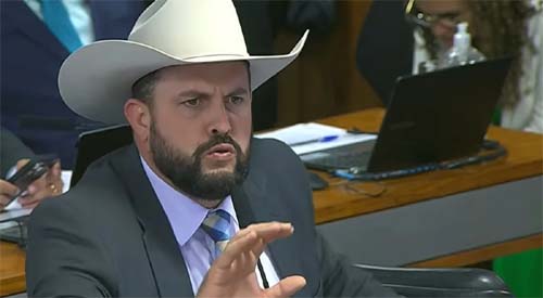 Caminhoneiros enfrentam divergências enquanto mobilização ganha apoio parcial