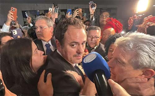 Polêmica envolvendo o deputado Glauber Braga resulta em intervenção policial na Câmara