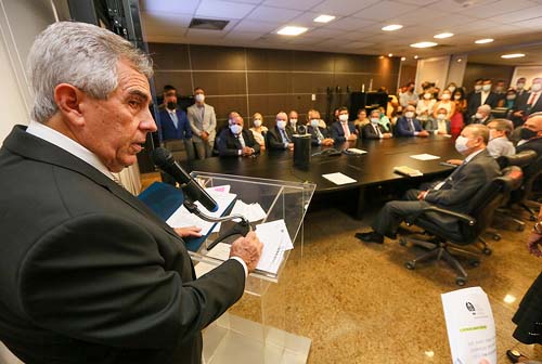 Orlando Rocha Filho toma posse como desembargador do TJAL