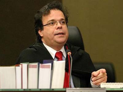 TJ mantém afastamento de prefeito e vice-prefeito de Colonia Lepoldina