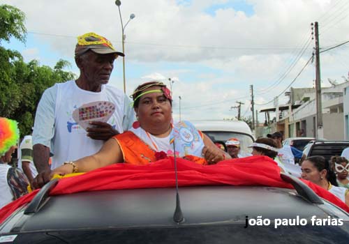 Assistidos pelo CAPS de União abrem temporada carnavalesca com desfile