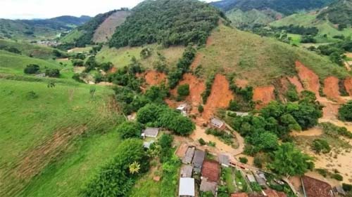 MG: deslizamento deixa quatro mortos após fortes chuvas