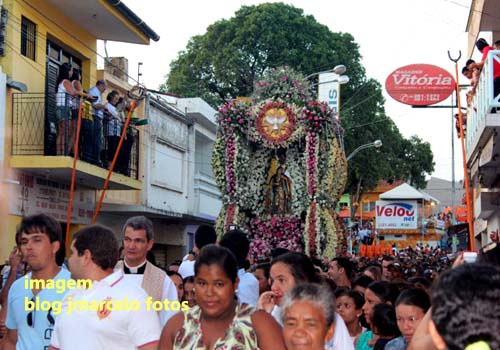 Após nove dias de festejos religiosos e pagãos, procissão com quase 20 mil pessoas encerra festa da Padroeira de União
