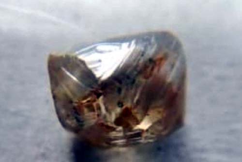 Polícia investiga a origem de diamante de R$ 3 milhões apreendido em operação