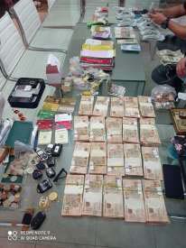 Operação prende donos de granjas e funcionário público por crimes fiscais