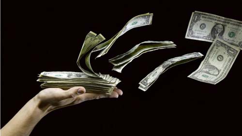 Os bancos americanos que passaram a rejeitar depósitos de dinheiro