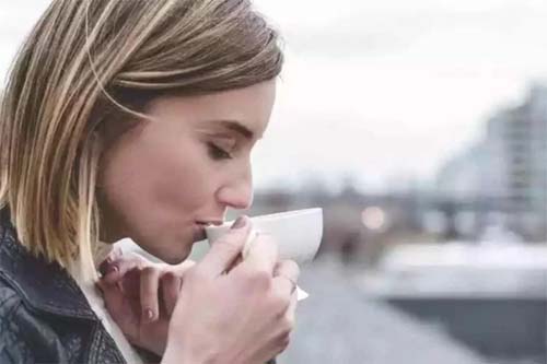 Você tem disfagia? Conheça os sintomas e os riscos da condição 