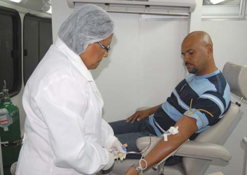 Hemoal virá coletar sangue em União dos Palmares no próximo dia 30. Se puder, Colabore.