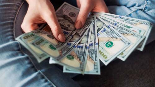 Dólar atinge maior valor em um ano e termina o dia a R$5,185