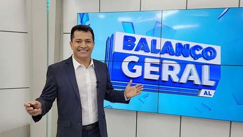 Com apoio do público, palmarino Douglas Lopes estreia no comando do Balanço Geral Alagoas