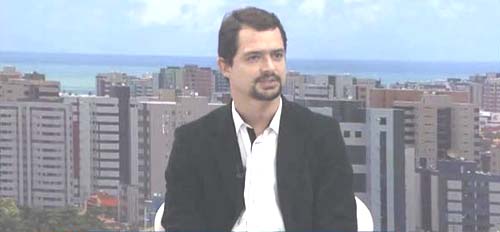 Dr, Mário Amorim edxplica sobfe varizes e trombose