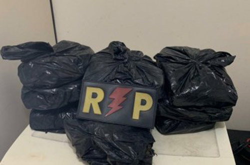 Em ações distintas, BPRv apreende mais de 10 quilos de drogas e duas armas