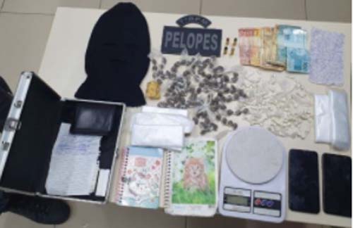 Denúncia leva polícia a residências utilizadas por traficantes no Sertão