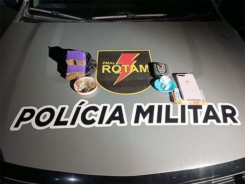 Polícia encontra droga armazenada dentro de geladeira em residência, no Tabuleiro