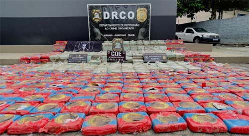 Operação policial resulta na apreensão de quase 700 kg de cocaína no rio Solimões com valor estimado em R$ 52 milhões