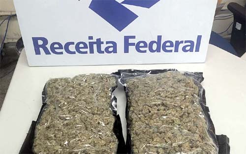 Receita Federal apreende R$ 75 mil em skunk no Galeão