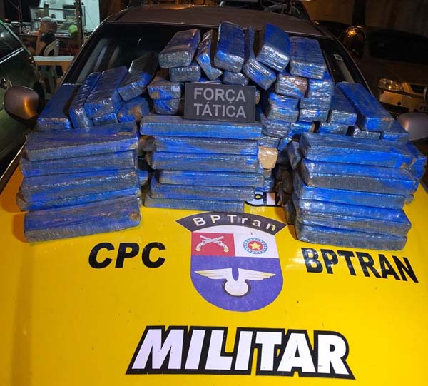 BPTran apreende dezenas de pacotes de maconha na BR-316, em Satuba