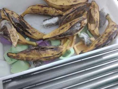 Mulheres são flagradas tentando entrar em presídio com drogas escondidas em bananas e sabonetes