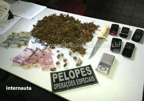 PELOPES do 2º BPM apreende menores com grande quantidade de drogas, celulares e arma em Branquinha