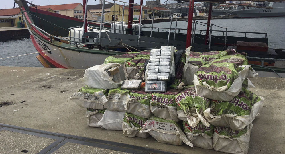 De veleiro em alto mar: polícia combate novo estilo de tráfico de droga da América do Sul à Europa