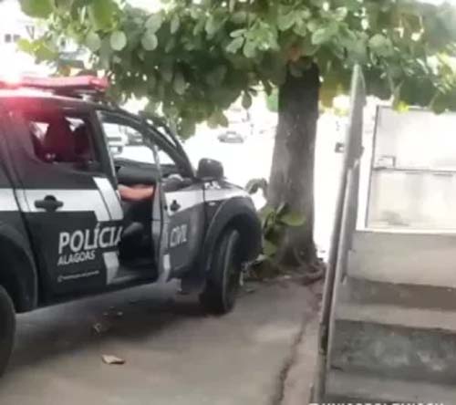 Acusada de matar amante por não querer deixar a esposa tem prisão preventiva convertida em domiciliar