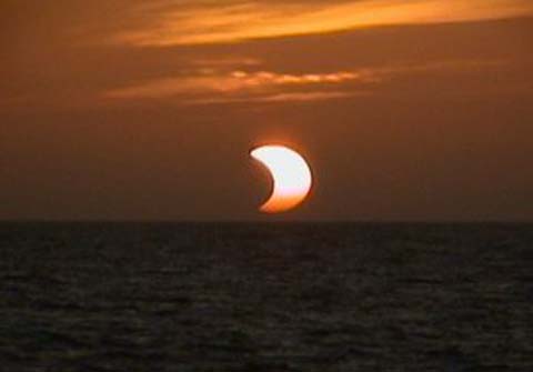 Domingo é dia eclipse solar; fenômeno poderá ser visto às 8h