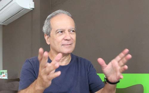 Especialista avalia cenário econômico para 2022 e afirma que saída é “política, mas difícil”