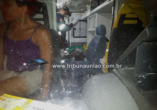 Pedreiro é atingido com profunda facada desferida por companheiro de farra na periferia de União