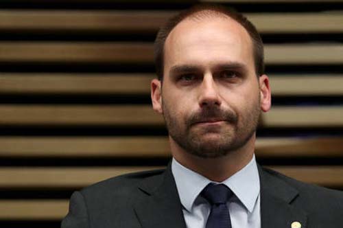 Conselho de Ética arquiva representação contra Eduardo Bolsonaro por quebra de decoro