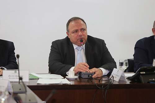 Com aval da Agência Nacional de Saúde, planos reajustam mensalidade em até 100%