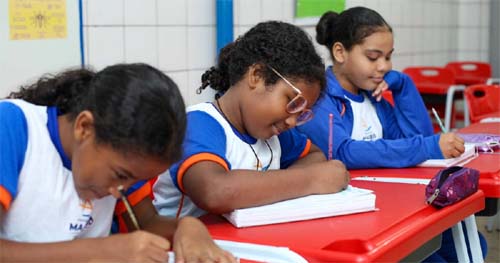 Prefeitura de Maceió convoca mais 107 profissionais da educação para atuarem em escolas municipais em diversos cargos.
