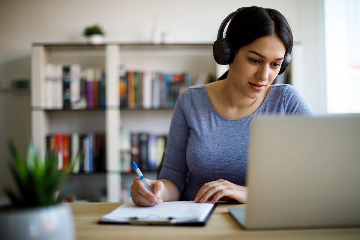 Com 50 cursos EaD, Universidade Católica amplia oferta de ensino on-line