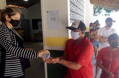 Segundo turno em 57 cidades mobiliza 38 milhões de eleitores no domingo  