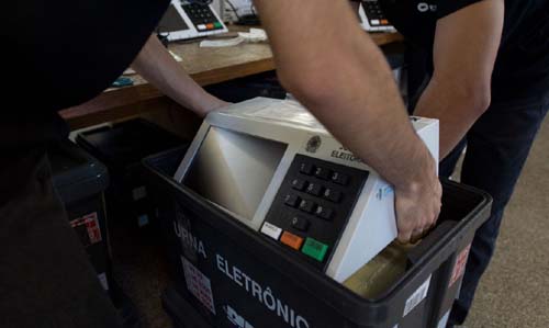 Câmara adia votação de parecer do voto impresso auditável
