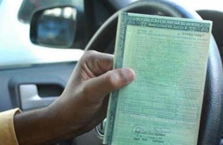 IPVA de veículos com placa final 7 tem desconto até sexta-feira