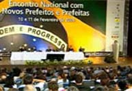 Em encontro com prefeitos, Dilma anuncia mais de R$ 66 bi para municípios