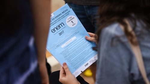 Enem vai expor nova camada de exclusão entre alunos mais pobres, diz estudioso de desigualdade na educação