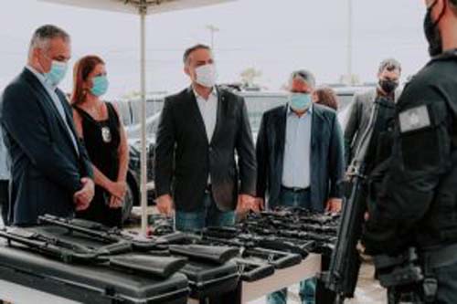 Governador entrega viaturas e armamento com tecnologia de ponta à Segurança Pública