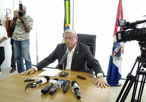 Vilela troca comando da Defesa Social e outros cinco secretários