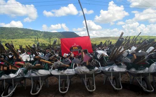 Assentados de Branquinha e União dos Palmares recebem kits de equipamentos agrícolas