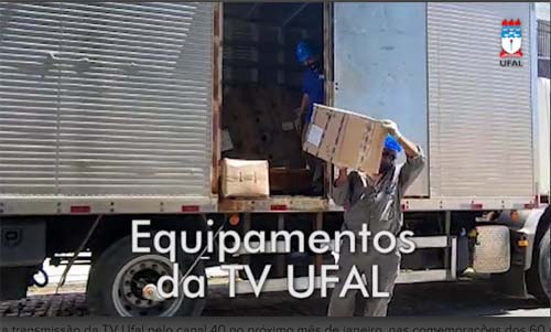 Técnicos da EBC e da Fase Engenharia começam a instalar torre da TV Ufal