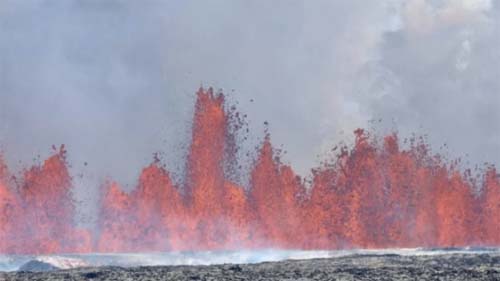 Vulcão entra em erupção na Islândia pela 5ª vez desde dezembro