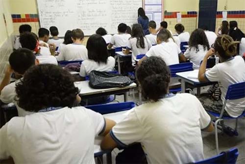 Agora é lei: escolas de AL não podem obrigar estudantes a participarem de festejos religiosos ou culturais diferentes de suas crenças